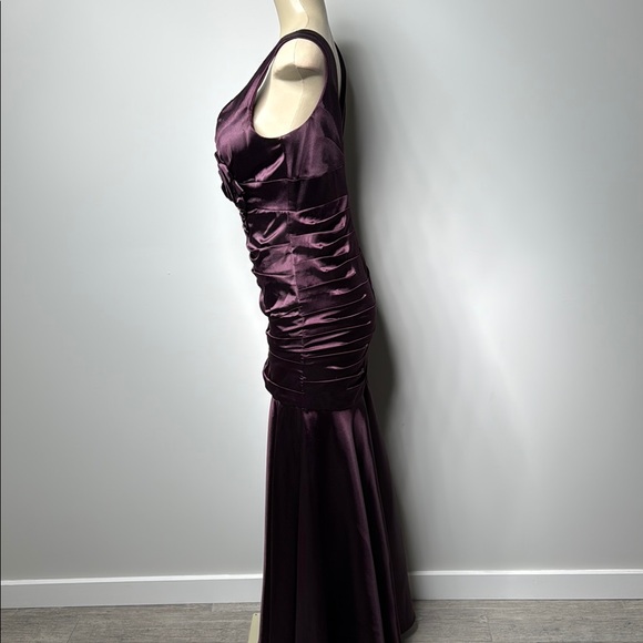 Elegant Purple Evening Gown - Picture 6 of 11